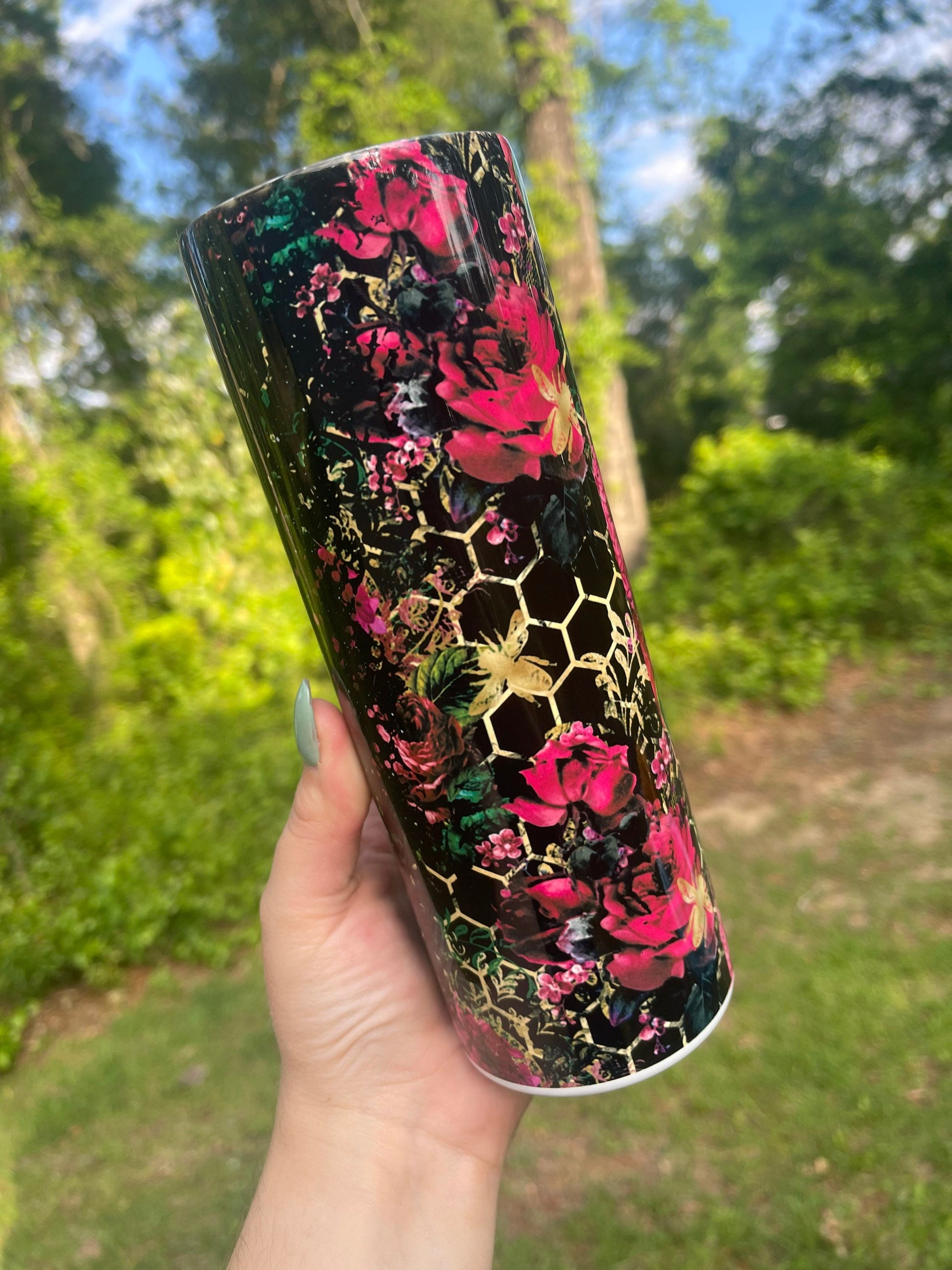 Mama red honey comb with bees 20oz skinny tumbler
